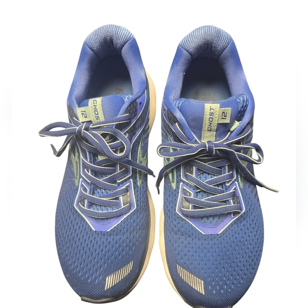Brooks Women's Blue Lace Up Ghost 12 Running Shoes sSwneakers sz. 9.5 Wide